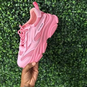 Steve Madden possession sneakers
